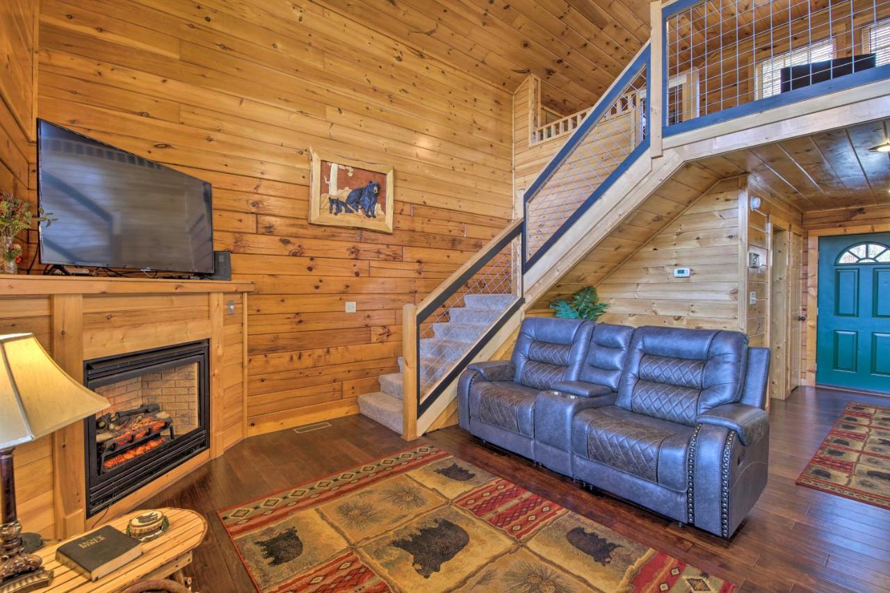Gatlinburg Cabin With Pool Table And Hot Tub! Esterno foto