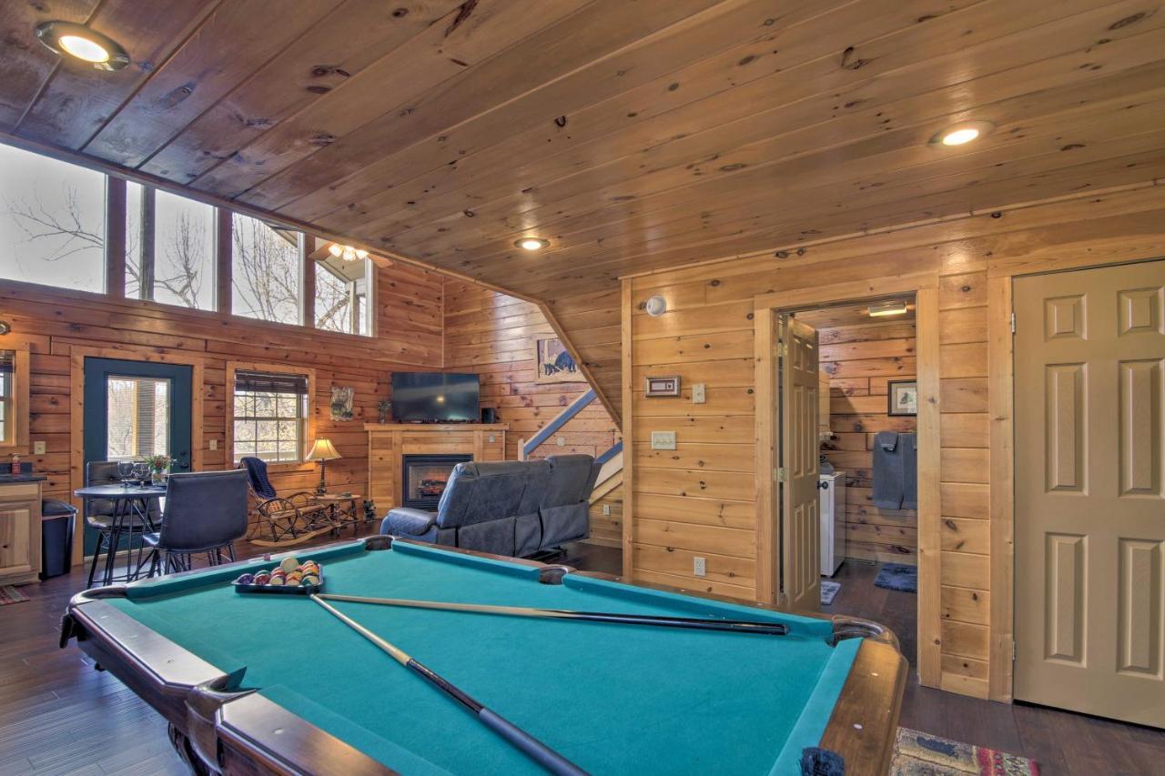Gatlinburg Cabin With Pool Table And Hot Tub! Esterno foto