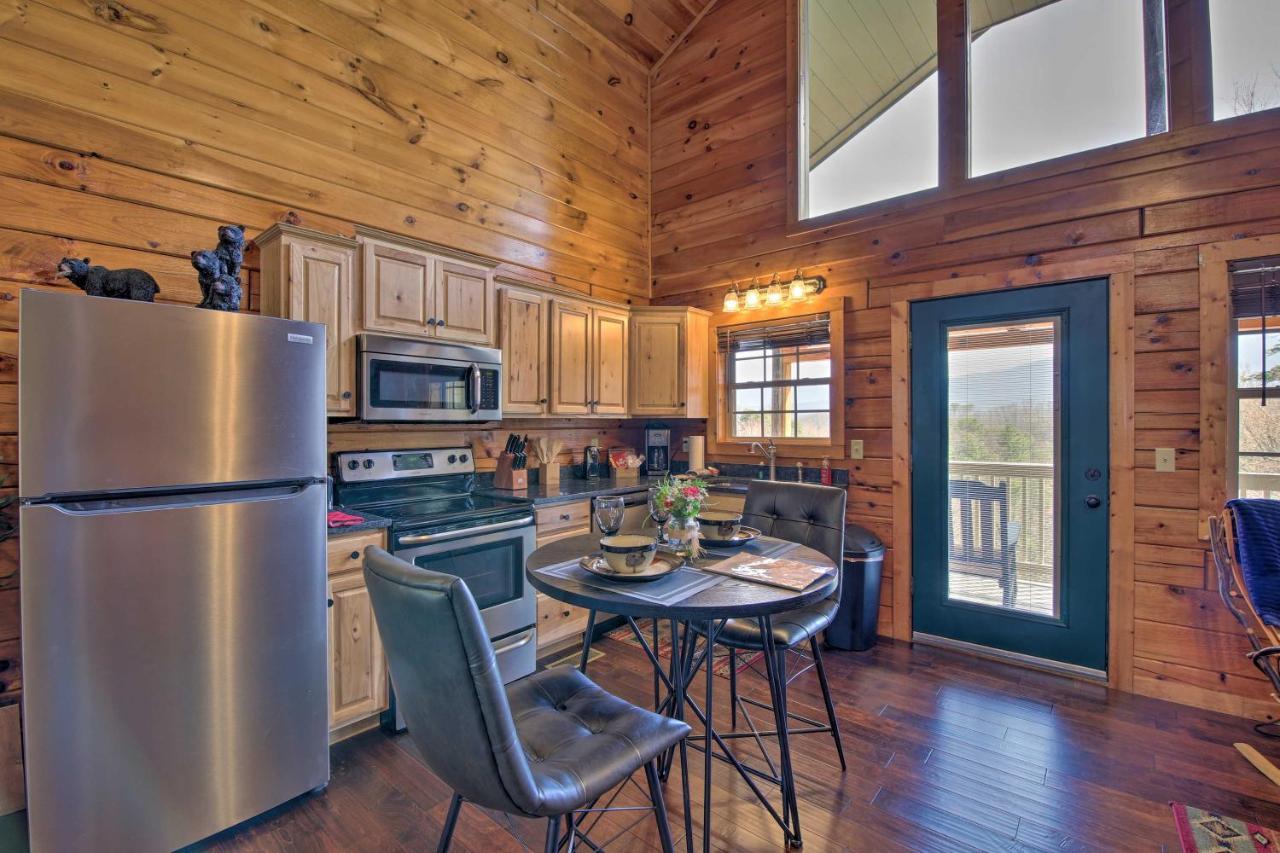 Gatlinburg Cabin With Pool Table And Hot Tub! Esterno foto