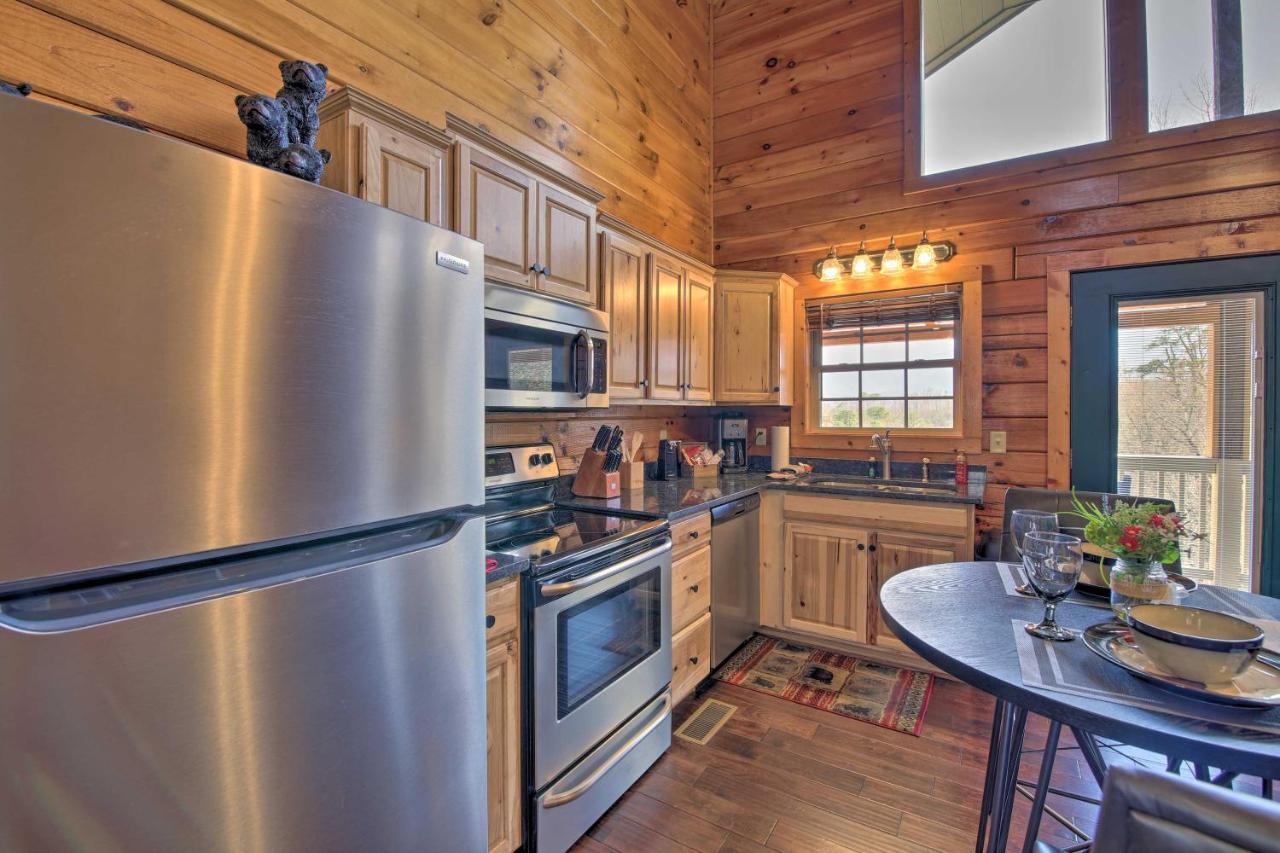Gatlinburg Cabin With Pool Table And Hot Tub! Esterno foto